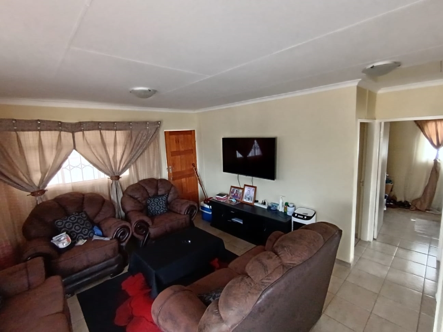 2 Bedroom Property for Sale in Freedom Park North West